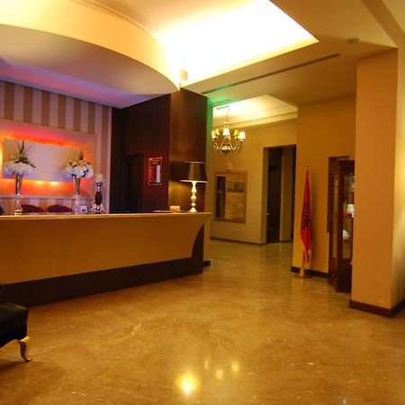 Hotel Doro City Тирана Екстериор снимка