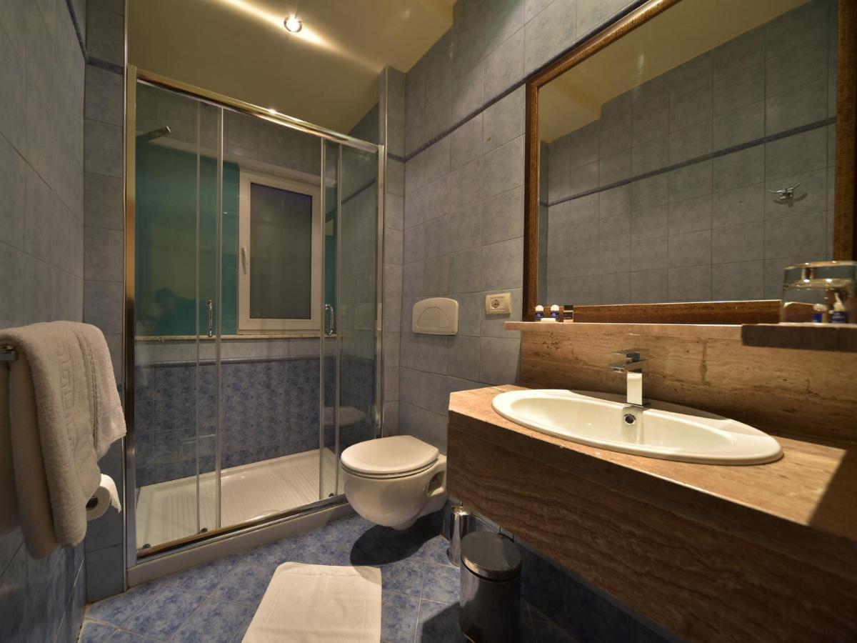 Hotel Doro City Тирана Екстериор снимка