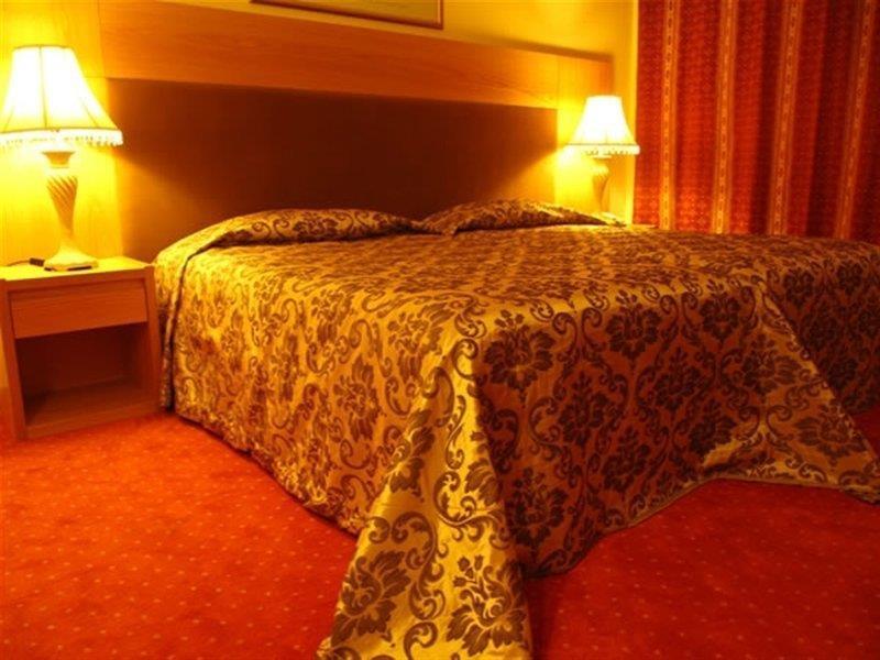 Hotel Doro City Тирана Екстериор снимка
