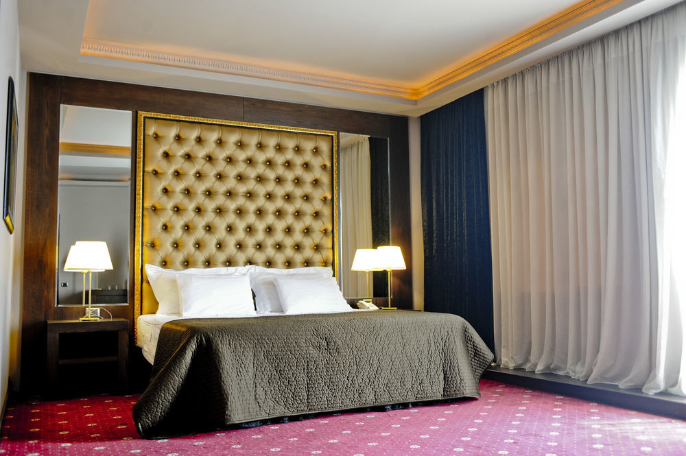 Hotel Doro City Тирана Екстериор снимка