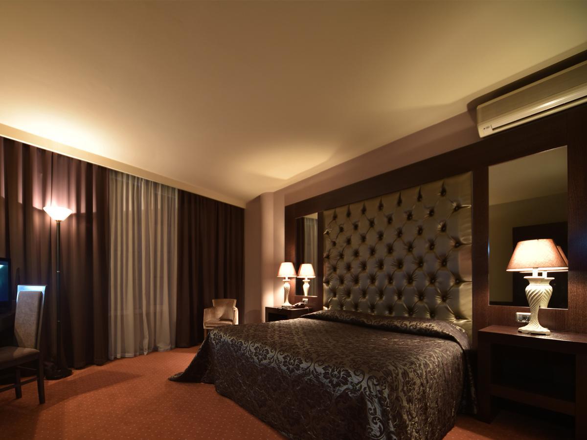 Hotel Doro City Тирана Екстериор снимка