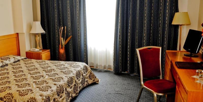 Hotel Doro City Тирана Екстериор снимка